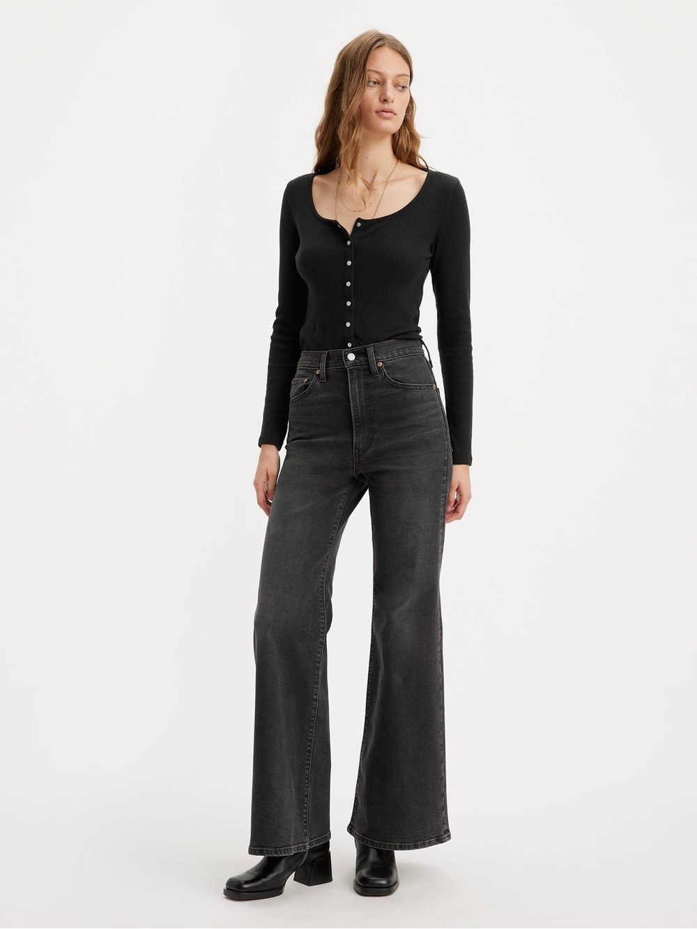 Levi’s Ribcage Bell High-Rise Wide-Leg Jeans in Washed Black